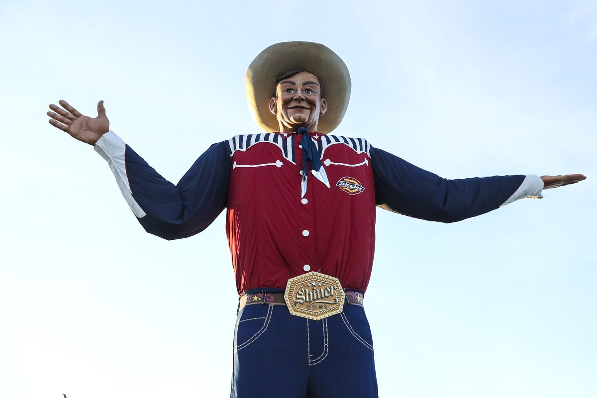 NCAA Football: Oklahoma at Texas