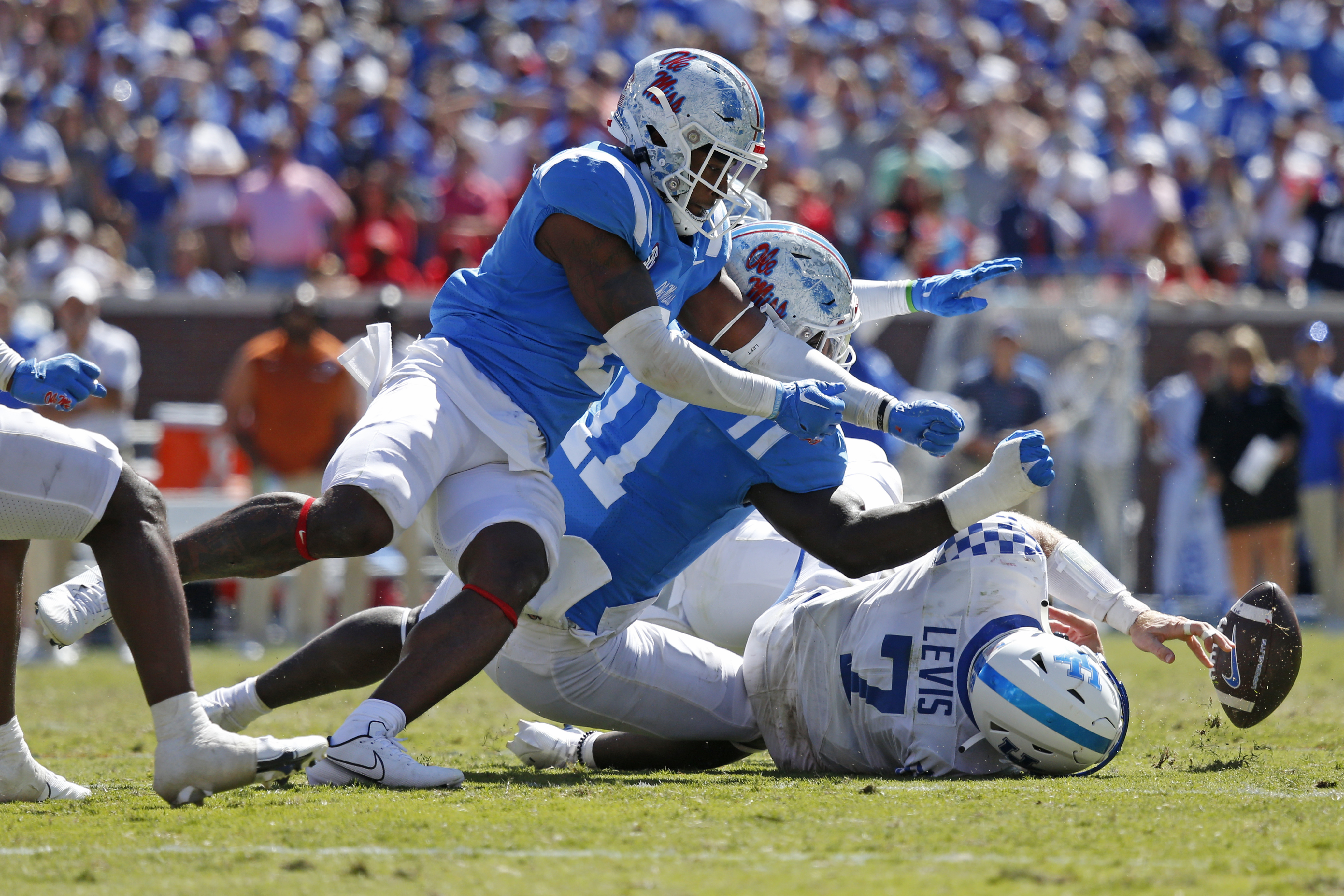 NCAA Football: Kentucky at Mississippi